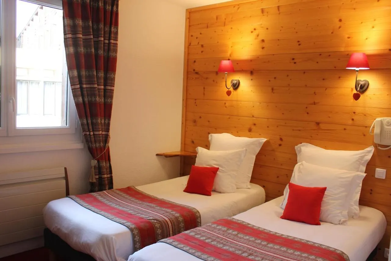 ** Hotel Hôtel Les Charmilles Besse-et-Saint-Anastaise France
